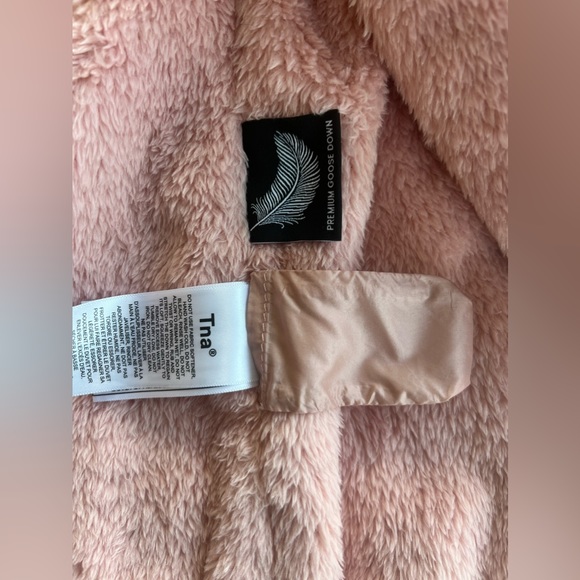 TNA Little fuzzy puff jacket - Picture 4 of 5